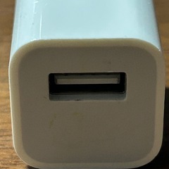 Apple純正USB充電器の画像