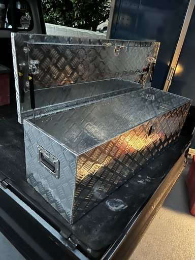 アストロ製、軽トラ用アルミBOX
