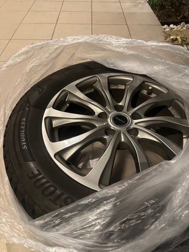 綺麗★スタッドレス 225/60R17 ブリヂストン バルミナ アルファード