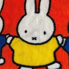 ミッフィーブランケット　膝掛け　西川　80×130 汚れあり　の画像