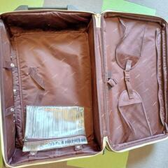 キャリーケース　スーツケースの画像