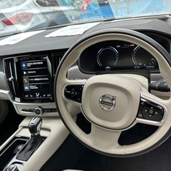7月渡し★VOLVOボルボ V90最上級エステート 屋内駐車シャンパンゴールドの画像