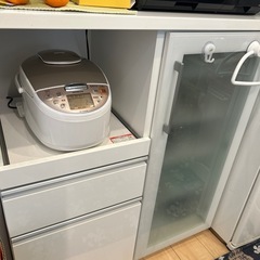 キッチン収納棚