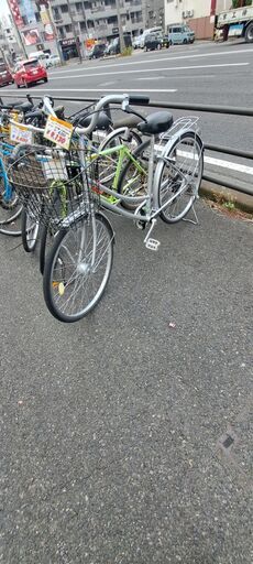 リサイクルショップどりーむ天保山店　No1517　自転車　２６インチ　LEDオートライト・切り替え・カギ付き・塗装済　写真参照