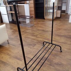 ★ジモティ割あり★ IKEA ハンガーラック ブラック H124～174×D50×W110.5 クリーニング済み MT3305の画像