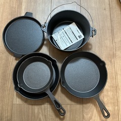 【取引中】ニトリ　スキレット　ダッチオーブン
