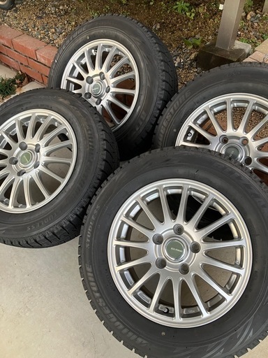 中古スタッドレス　アルミ付き　ノア　セレナ　ステップWなど