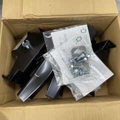 開封済み未使用 タカラ産業スペアタイヤキャリア PL-4920 ２個セット タイヤハブ径 Φ281 トラック・バス スペアタイヤ保持装置 札幌市の画像