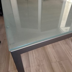 イタリア製ガラステーブル(Calligaris)の画像