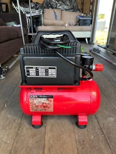 エアコンプレッサー