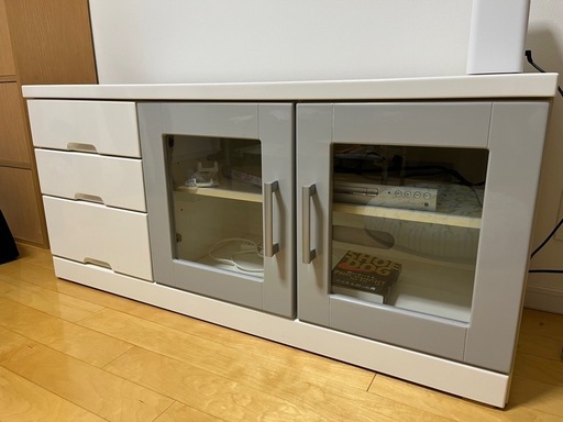 テレビ台　ホワイト\n