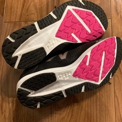 NBレディースシューズの画像