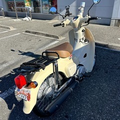 前と後ろに小さい傷あり、ミラーに擦り傷あり、ハンドル左部分に擦り傷ありの画像