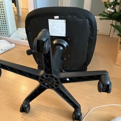 キャスター付き椅子　　　　デスクチェア
の画像