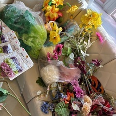 【決まりました】造花・ハニカム他　室内飾りつけ用品 の画像