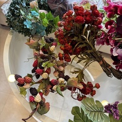 【決まりました】造花・ハニカム他　室内飾りつけ用品 の画像