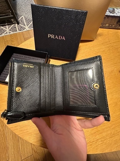 【1月6日まで新春セール‼️】PRADA財布　