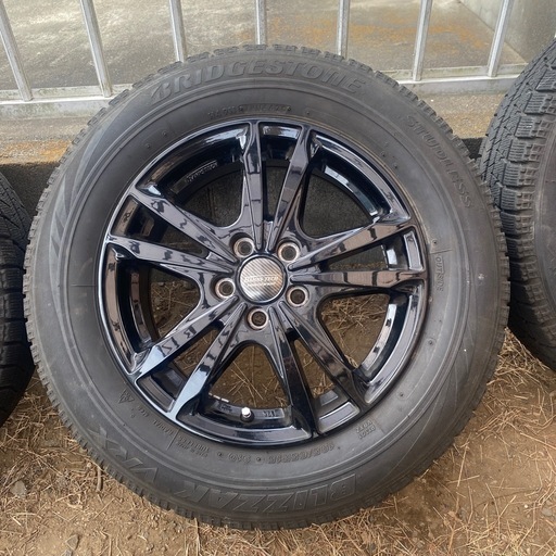 美品‼️  
スタッドレス4本セット