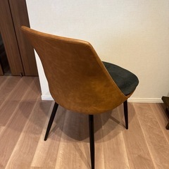 ダイニングチェア2個の画像