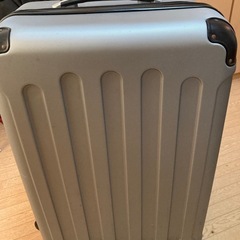 スーツケースの画像