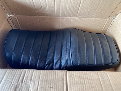 ホンダ　CB400シート　CB400タックロール　nc39シート nc43シート