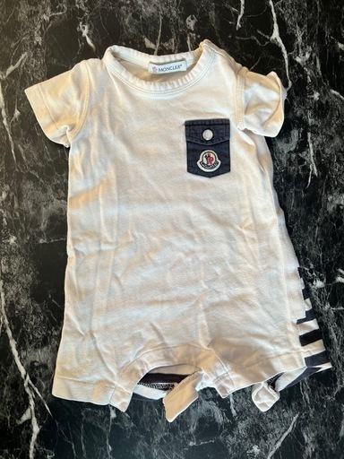 【美品・レア】モンクレール　ロンパース68size