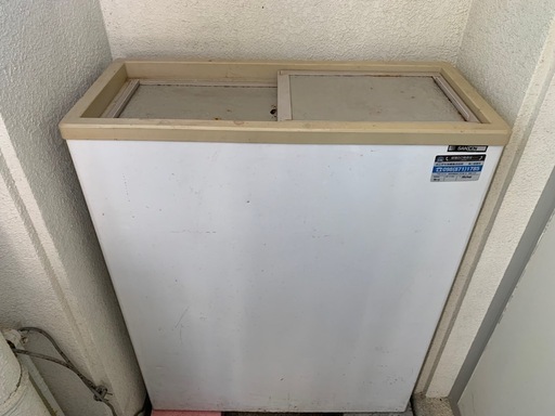 サンデン　冷凍ストッカー　71L