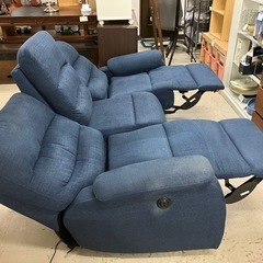O2412-809 3人掛け電動リクライニングソファ ネイビー 年式表記無し 動作確認済み 汚れ有りの画像