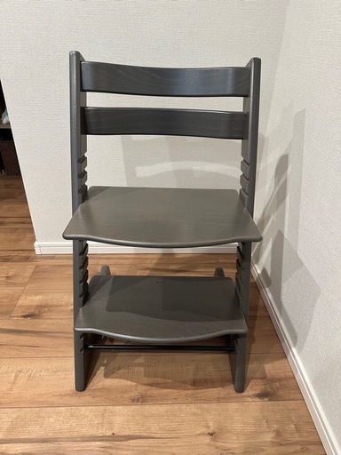 STOKKE   トリップトラップ　(ハイチェア)