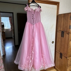 ピンクのドレスの画像