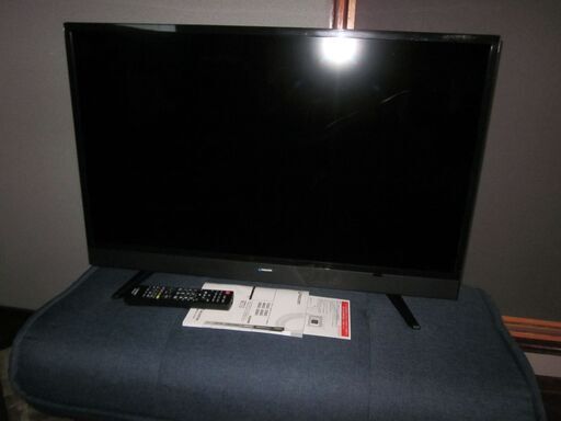 フルハイビジョン32型液晶TV　＆　DVDプレイヤー　セット
