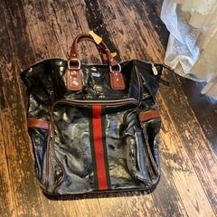 aキャスター付きバッグ