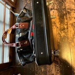 aキャスター付きバッグの画像