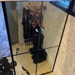 ミラー家具シューズボックス２つ‼️１つ難あり‼️