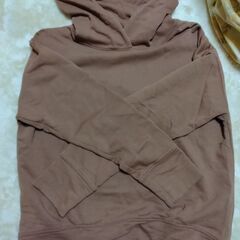 レディース　パーカー　茶　Mサイズ　美品