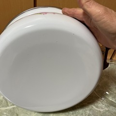 値下げ、28cmホーロー鍋、訳ありの画像