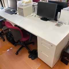 オフィス家具