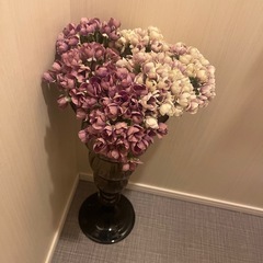 大きな花瓶の画像