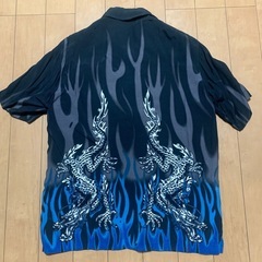ファイヤーパターンドラゴンシャツの画像