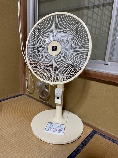 【美品】2015年製　SHARP プラズマクラスター　PJ-E3AS