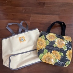 トートバックと向日葵バック