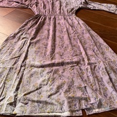 global work   花柄ワンピース　Mサイズ　の画像
