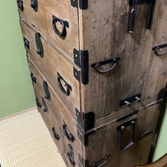 古い箪笥の画像