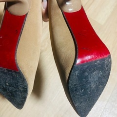 ベージュ　パンプスの画像