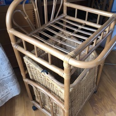 ちょっとオシャレな洗濯物カゴの画像