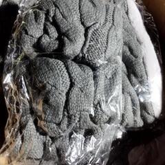 倉庫長期保管品　1箱500円　※ストール、手袋、靴、洋服の画像