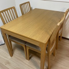 【値下げ】IKEA ダイニングテーブル　エーケダーレン 