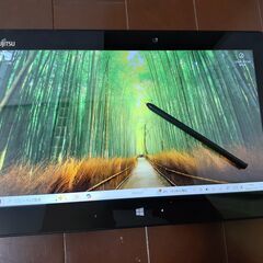 タブレットPC（Fujitsu ARROWS Tab Q616/...