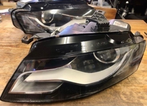 アウディA4 8KCDHヘッドライト左右