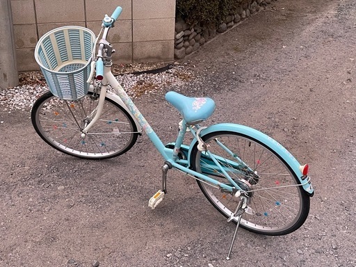 新年明けましておめでとうございます今年もよろしくお願いします子供用自転車　24インチ　中古（訳あり）　連絡待ち❗️